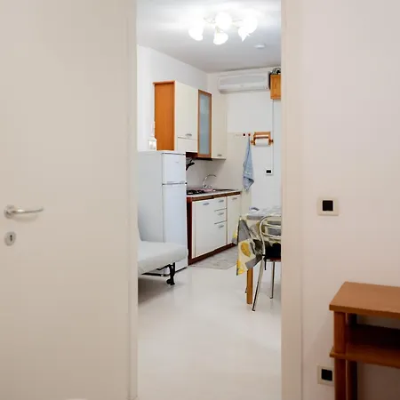 Cristina - Agenzia Arcobaleno Apartment